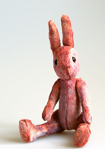 Кролик из розового плюша copy